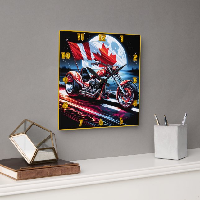 Horloge Carrée Vélo gras avec drapeau canadien au clair de lune (Bureau)
