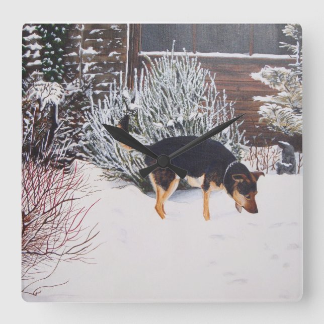 Horloge Carrée Winter snow scene with cute black and tan dog (Recto)