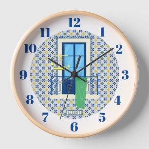 Horloge Carrelage portugais et balcon de fenêtre avec oise