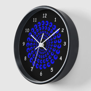 Horloge - Cercles concentrés bleus de perles sur n