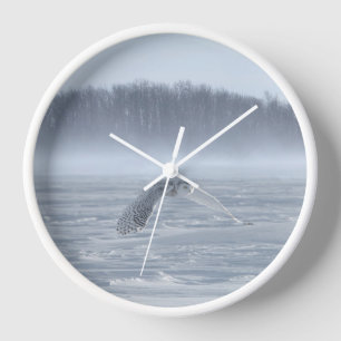 Horloge Chouette Neige Volant En Hiver