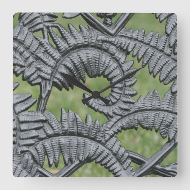 Horloge de fer forgé (Recto)