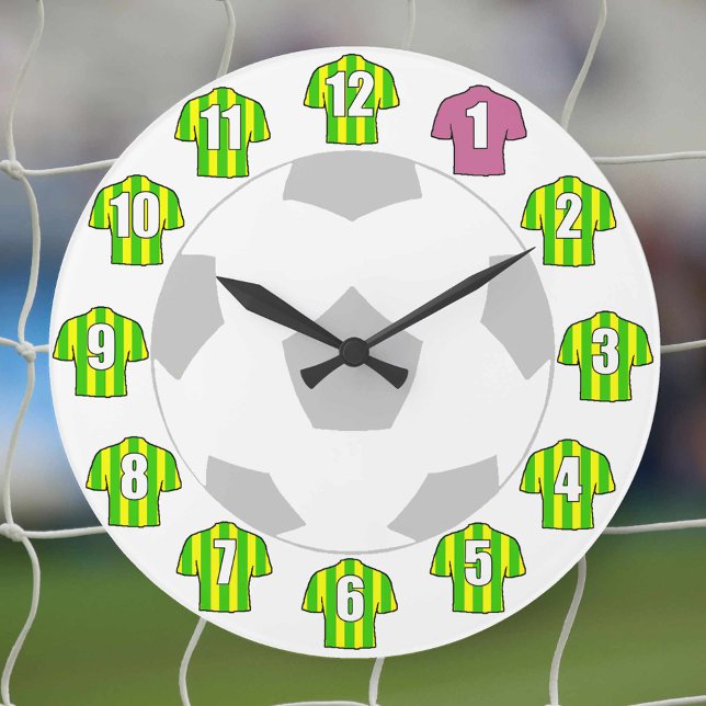 Horloge de football - avec Chemises vertes et jaun (Créateur téléchargé)