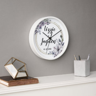 Horloge Élégant Mariage de couronne florale Personnalisé