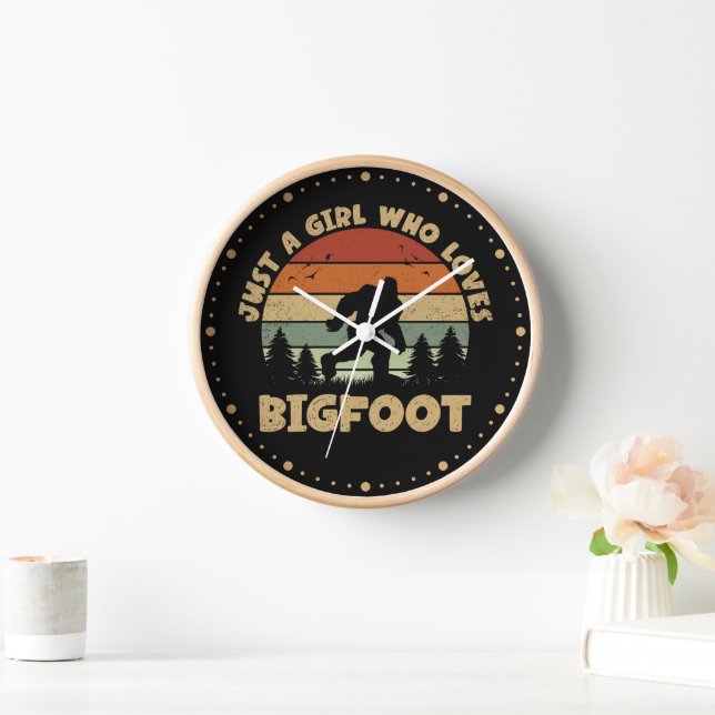 Horloge Juste une fille qui aime Bigfoot Funny Retro Vinta (Maison)