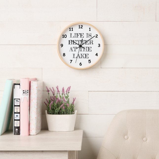 Horloge La vie est meilleure au lac, 24h/24 (Salle de lecture)