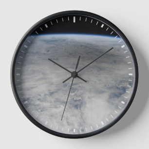 Horloge L'Ombre De La Lune S'Étend Sur Le Pacifique Nord.