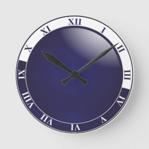Horloge murale bleu-foncé et blanche