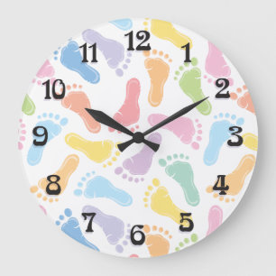 Horloge murale de neutre de genre d'empreintes de