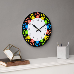 Horloge murale des pattes de chien