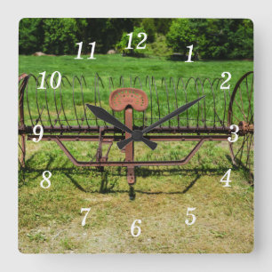 Horloge murale du cheval tiré de foin