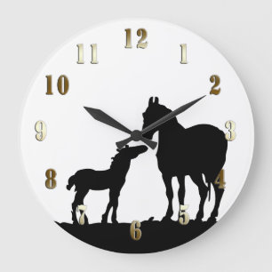 Horloge murale du lièvre et du poulain