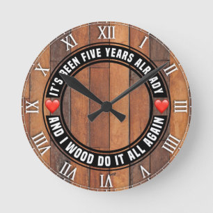 Horloge murale en bois du cinquième anniversaire 