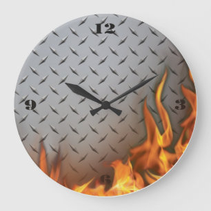 Horloge murale en métal diamanté et feu