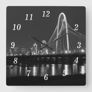 Horloge murale en nuances de gris du pont de Dalla