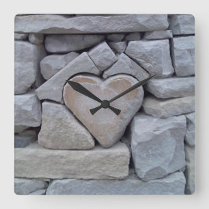 Horloge murale en pierre