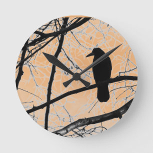 Horloge murale gothique de corneille