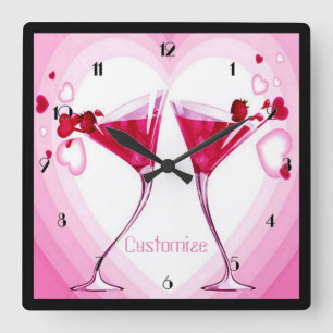 Horloge murale rose en verre de cocktail
