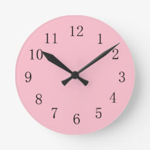 Horloge murale rose pâle