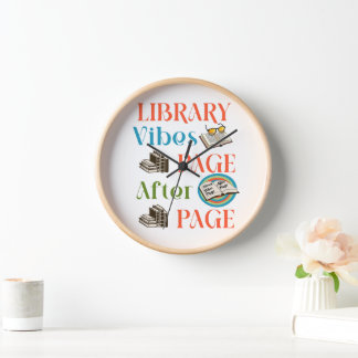 Horloge Page après page, adoptez les vibes de la bibliothè