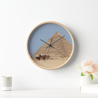 Horloge Pyramide de Khafre et une chaîne de chars