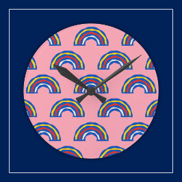 Horloge Ronde Arcs-en-ciel de couleurs primaires rétro amusants 