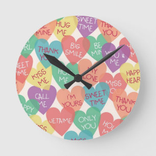 Horloge Ronde Arrière - plan de forme d'amour