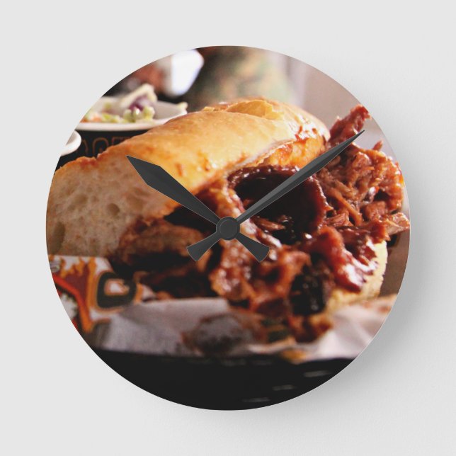 Horloge Ronde BBQ Brisket Sandwich (Recto)