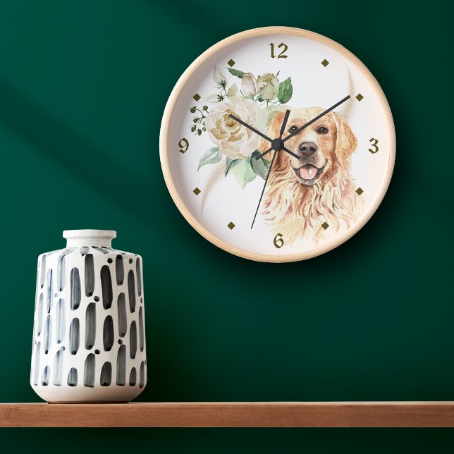 Horloge Ronde Bouquet Rose blanche Golden Retriever Chien (Créateur téléchargé)