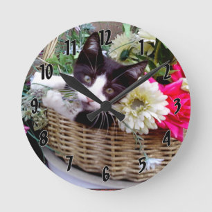 Horloge Ronde Chaton dans un panier