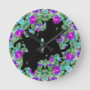 Horloge Ronde Chats jouant en fleurs de jardin d'agrément