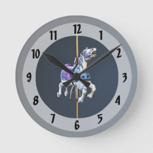 Horloge Ronde Cheval de carrousel habillé en lavande et bleu