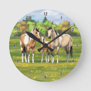 Horloge Ronde Chevaux Poulet Poulet Poulet À Peinture En Pâturag