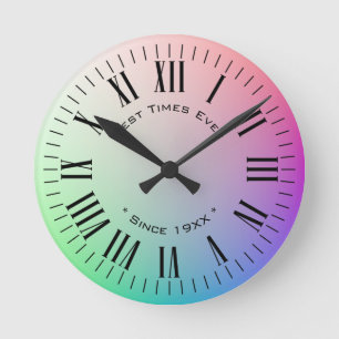 Horloge Ronde Chiffres romains modernes personnalisés, arc-en-ci