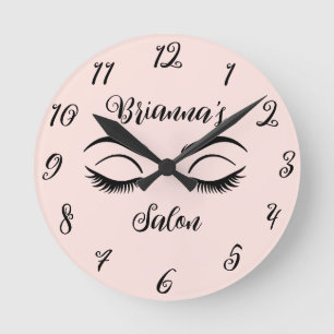 Horloge Ronde Cils de Salon de Beauté Pink Chic Personnalisés