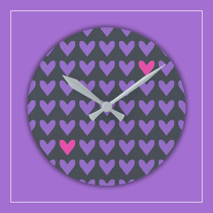 Horloge Ronde Coeurs violets et roses chauds avec des rayures co