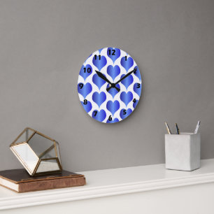 Horloge Ronde Conception de cœurs bleus
