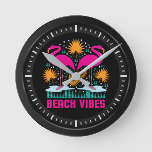 Horloge Ronde Conception de flamants roses de vibes de plage
