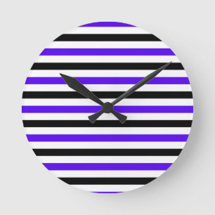 Horloge Ronde Conception de rayures blanches noires et bleues
