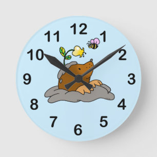 Horloge Ronde cute mole cartoon with a flower bee