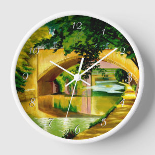 Horloge ronde de la promenade de la rivière urbain