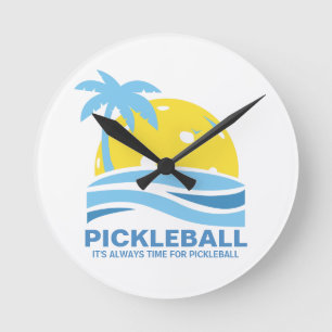 Horloge Ronde De Pickleball de cadeau temps drôle toujours pour