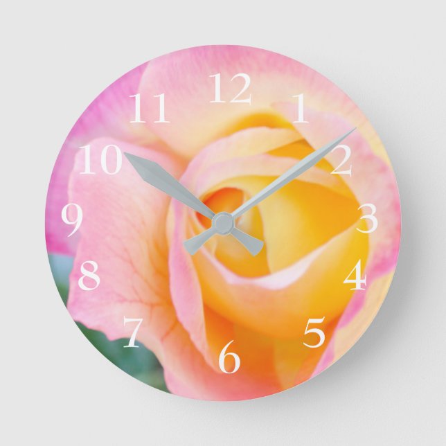 Horloge ronde des pétales roses (Recto)