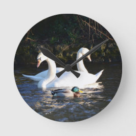 Horloge Ronde Deux cygnes et un canard
