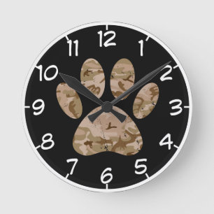 Horloge Ronde Distressed Desert Camo Dog Paw Prince With Numbers