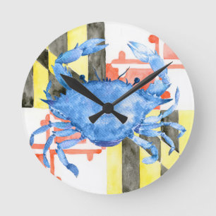 Horloge Ronde Drapeau du Maryland d'aquarelle et crabe bleu