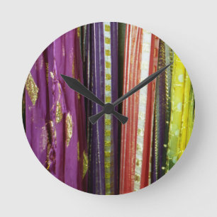Horloge Ronde Écharpes asiatiques colorées