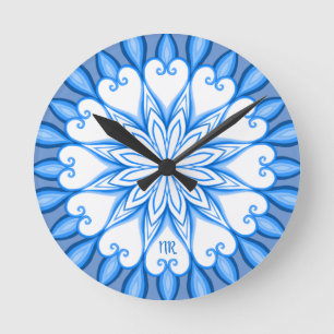 Horloge Ronde Elégant esthétique blanc & bleu Mandala Monogramme
