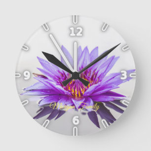 Horloge Ronde Élégant Lotus Violet Lac Personnalisé