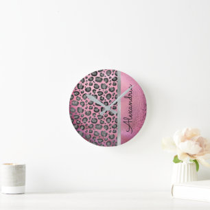 Horloge Ronde Empreinte de léopard Glittery sur brillant rose c